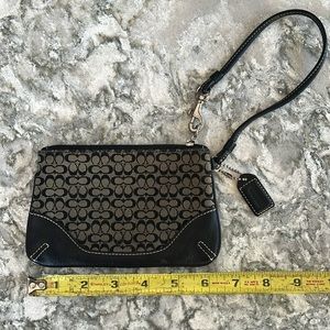 Coach authentic black signature C’s wristlet